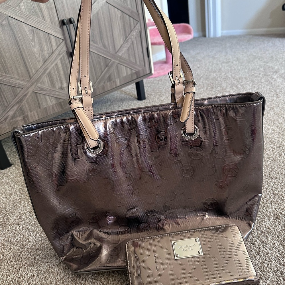 Michael Kors Metallic Brown Tote Bag With MK wallet